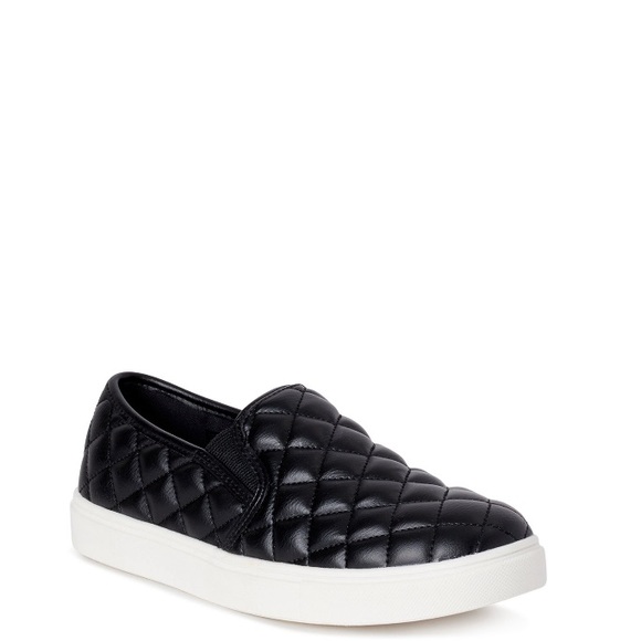 Time and Tru Shoes - TIME & TRU BLACK QUILTED SLIP ON SHOES ☆